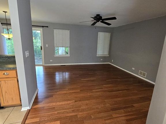 3rd image of 2052 Orchard Ln