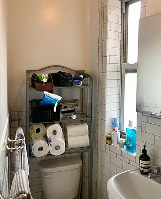 Rented by LJ Sloane Management | media 33