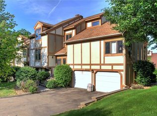 733 Kyle Ln #733, West Haven, CT 06516