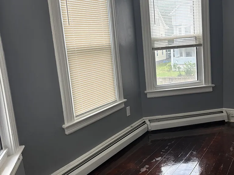 34 Lenox St #2 — Photo 3