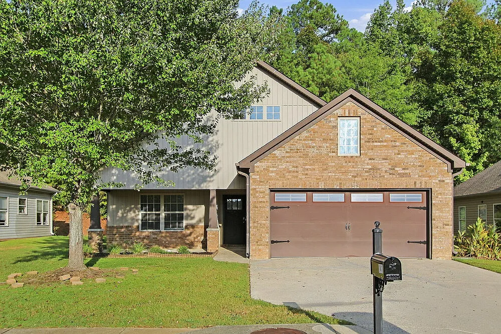 3 bed, 2.0 bath, 1825 sqft, $1,720 — Photo 1
