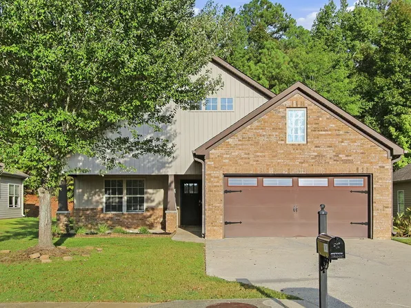 141 Stonebriar Dr, Calera, AL 35040