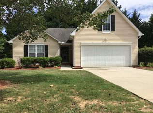 12 Avalon Ct, Simpsonville, SC 29681