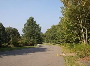 12 Manor Dr, Monroe, CT 06468