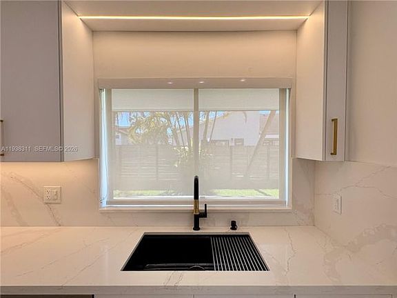 3rd image of 13890 SW 108th St