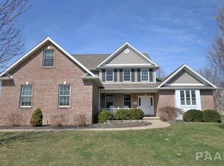 616 Evergreen Dr, Washington, IL