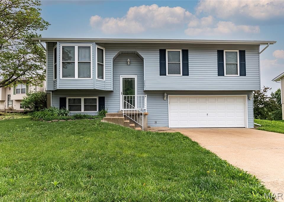 1st image of 3267 Lupine Dr