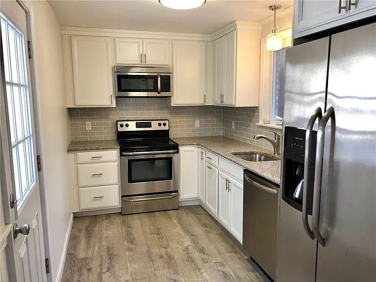 22 Dearborn St #1 — Photo 4