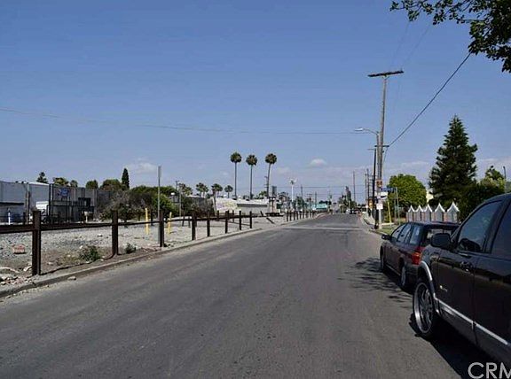 4th image of 1110 E Lanzit Ave