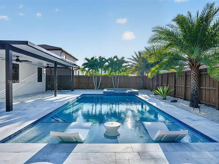 2371 SE 1st Ct — Photo 45