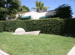 8715 Sherwood Dr, West Hollywood, CA 90069