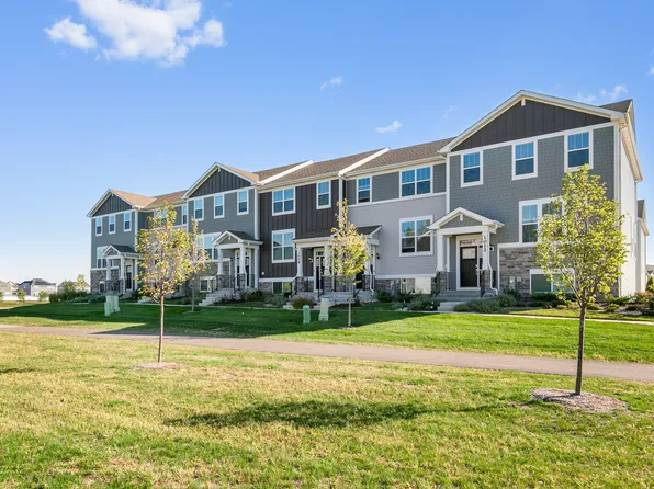 1008 Atterberg Rd, South Elgin, IL 60177