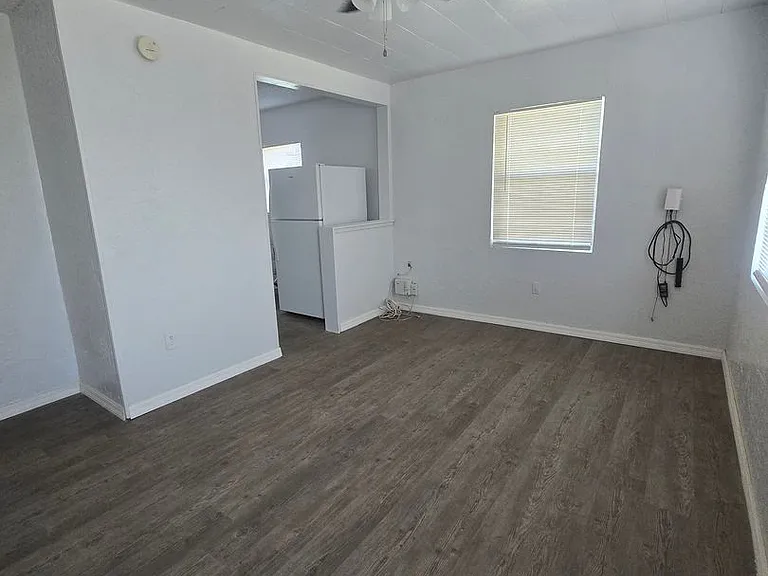 706 E Madison St — Photo 16