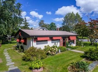 9 Metacomet Ave, Swansea, MA 02777