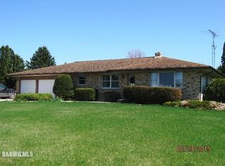 795 N Mammoser Rd, Stockton, IL 61085