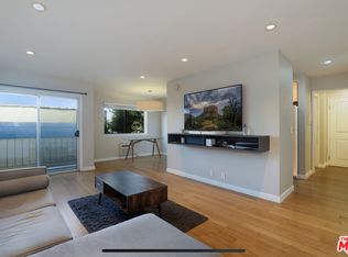 525 N Sycamore Ave APT 311, Los Angeles, CA 90036