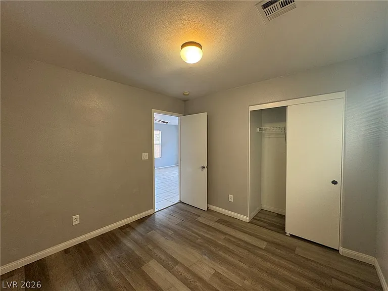 11695 Tierney Creek Dr — Photo 12