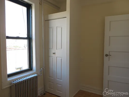 Rented by City Connections Realty | media 15