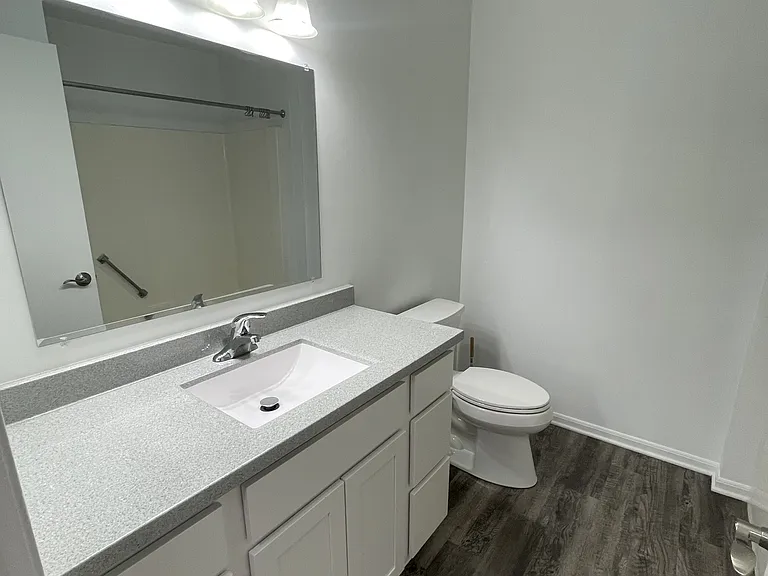 2166 Regency Dr — Photo 10