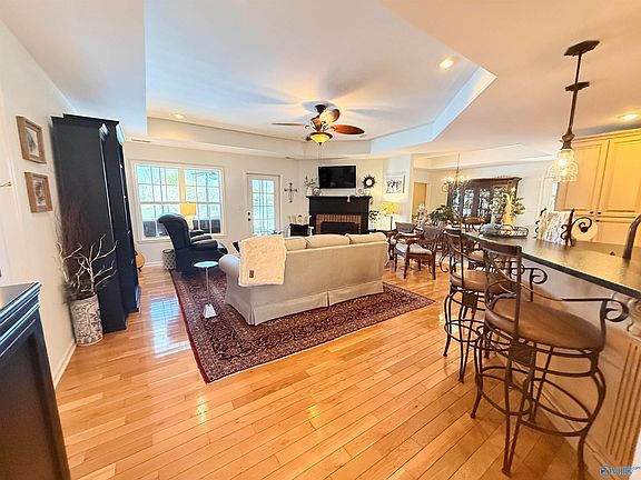 5th image of 154 Lake Ridge Ln