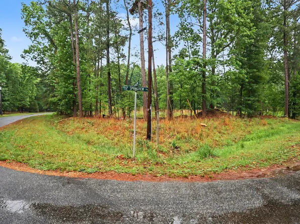 2116 Forest Ridge Pl #16, Durham, NC 27705