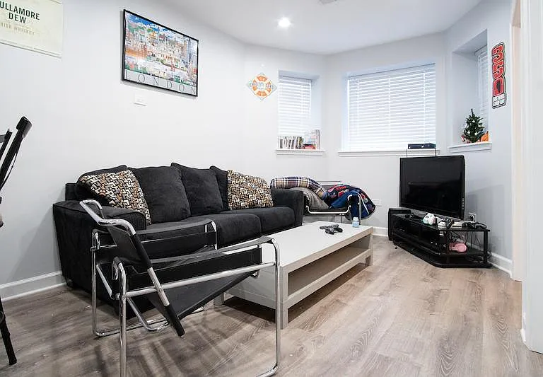 3225 N Wilton Ave #G — Photo 4