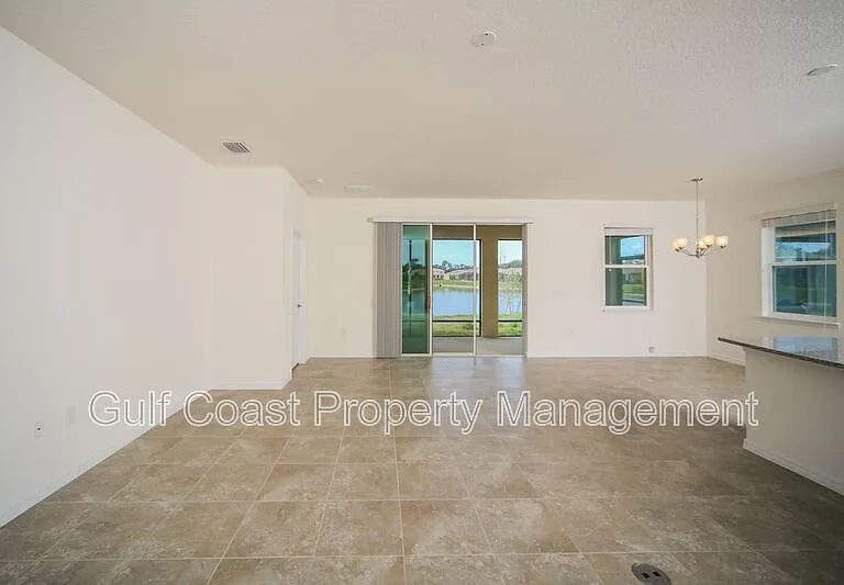 2903 Esmeralda Dr — Photo 12