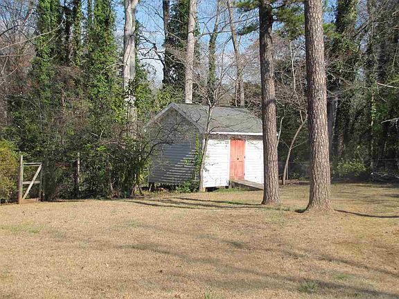 5th image of 716 Lucerne Dr