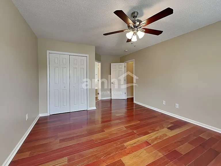 400 Wyndham Ave — Photo 12