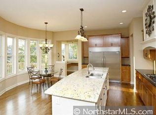 10012 Trails End Rd, Chanhassen, MN 55317