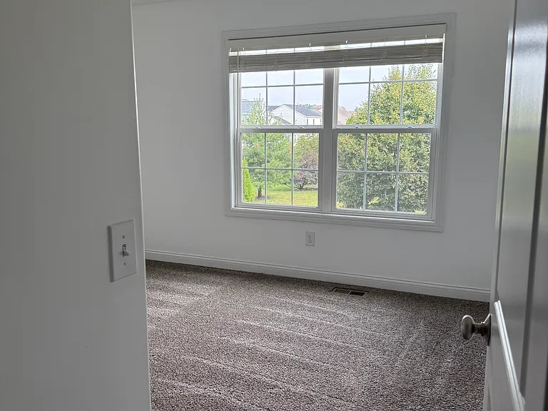 319 Kastlekove Dr — Photo 9