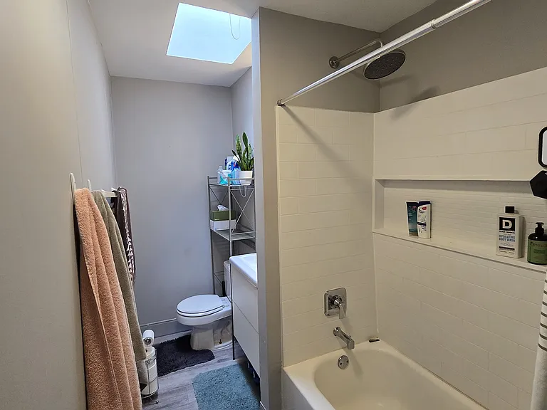 4718 Silverwood St — Photo 21