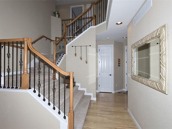 5th image of 9166 Viaggio Way