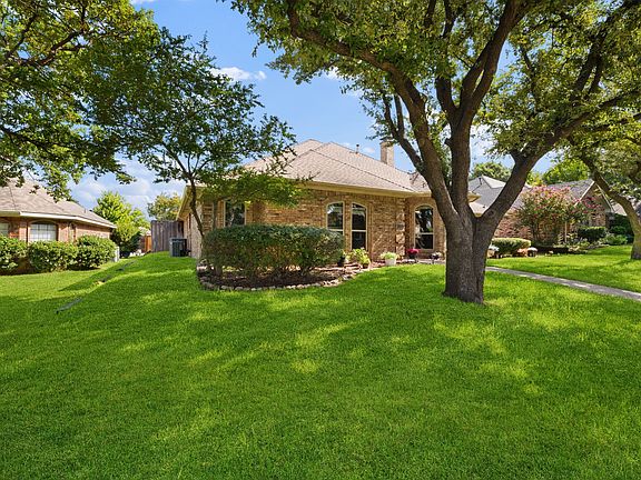 3rd image of 2311 Heatherwoods Way