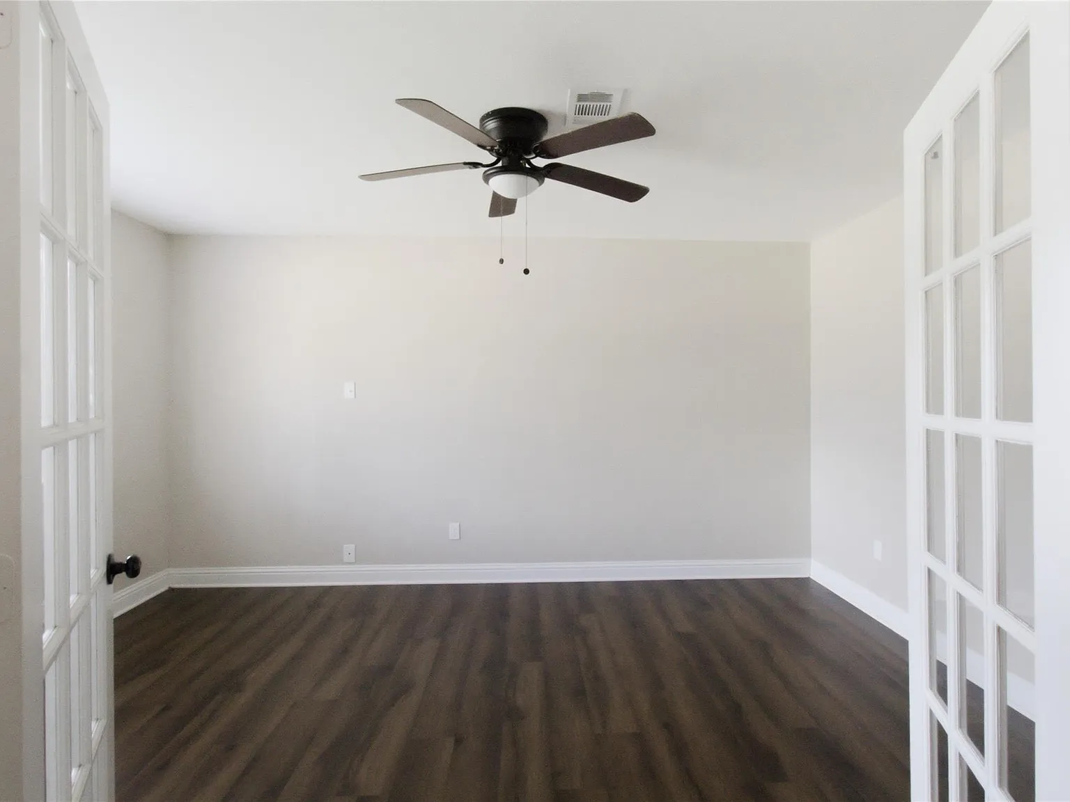 3 bed, 2.0 bath, 1705 sqft, $2,200 — Photo 4