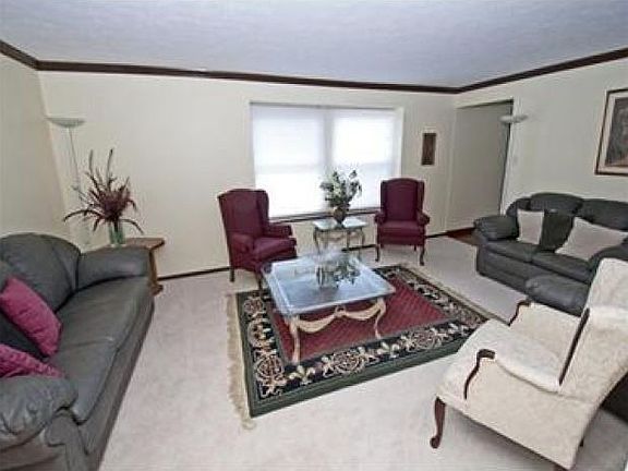 2nd image of 2540 Club House Dr