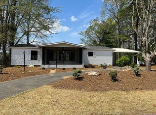 165 Greystone Dr, Hendersonville, NC 28792