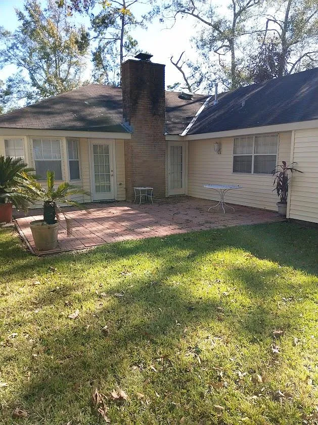 Backyard patio - 127 Oakwood Dr