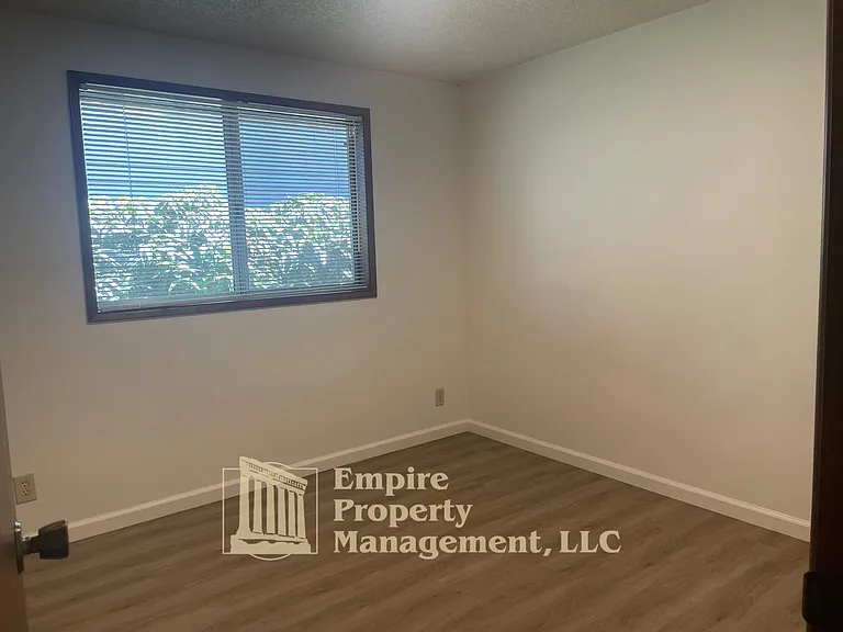 1287 W 12th Ave #1 — Photo 10