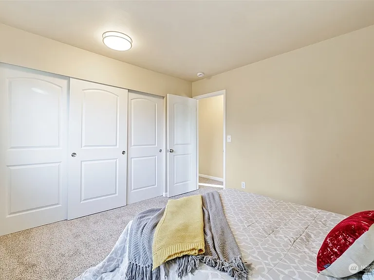 13524 39th Ave NE — Photo 30