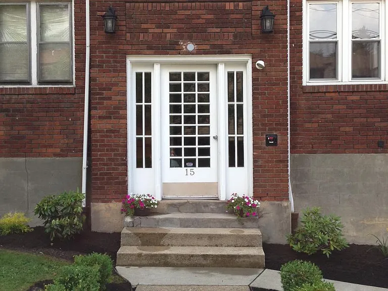 15 N Meadowcroft Ave #1 — Photo 1