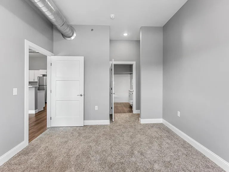 417 S 2nd Ave — Photo 15