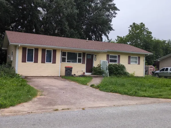 140 N Riley St, Goodman, MO 64843