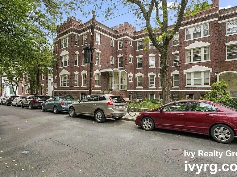 2 Arlington St #22 — Photo 9
