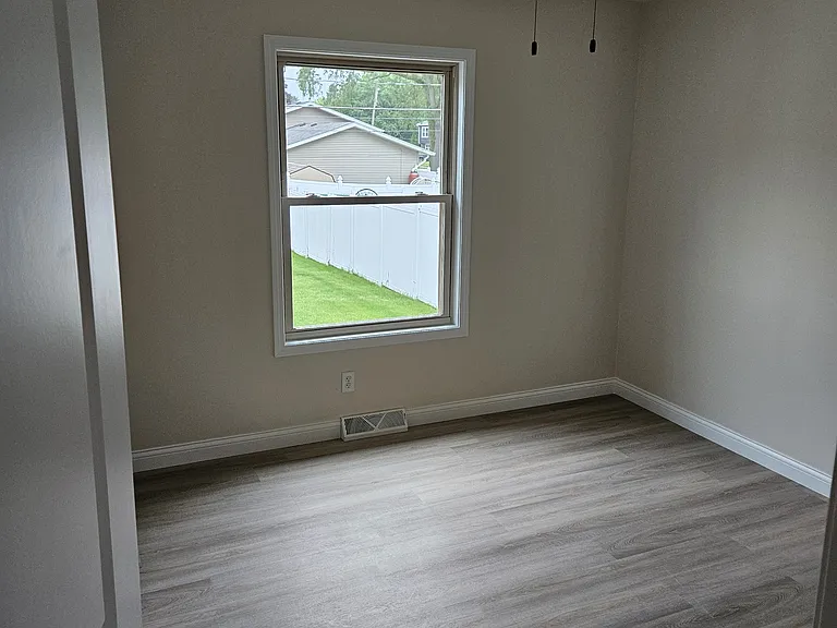 3401 Clover Hills Dr — Photo 15