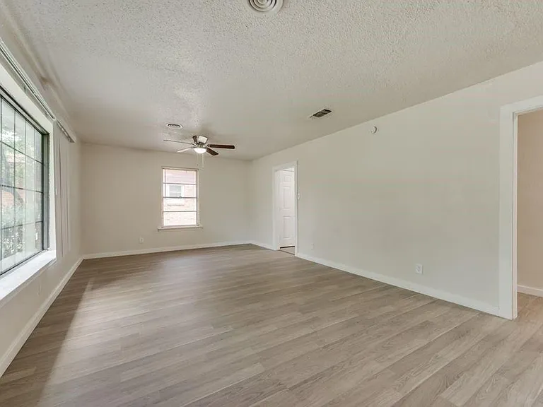 4626 Utah Ave — Photo 3