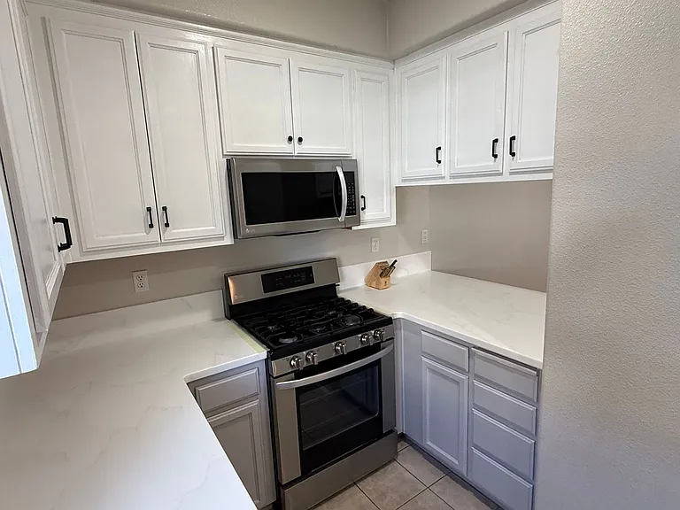 9 Ashford Pl — Photo 3
