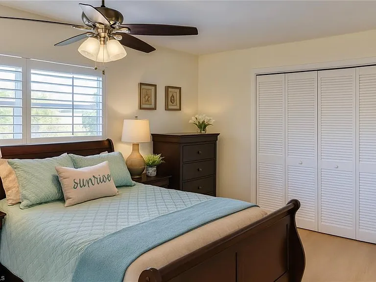633 Palm View Dr #4 — Photo 8
