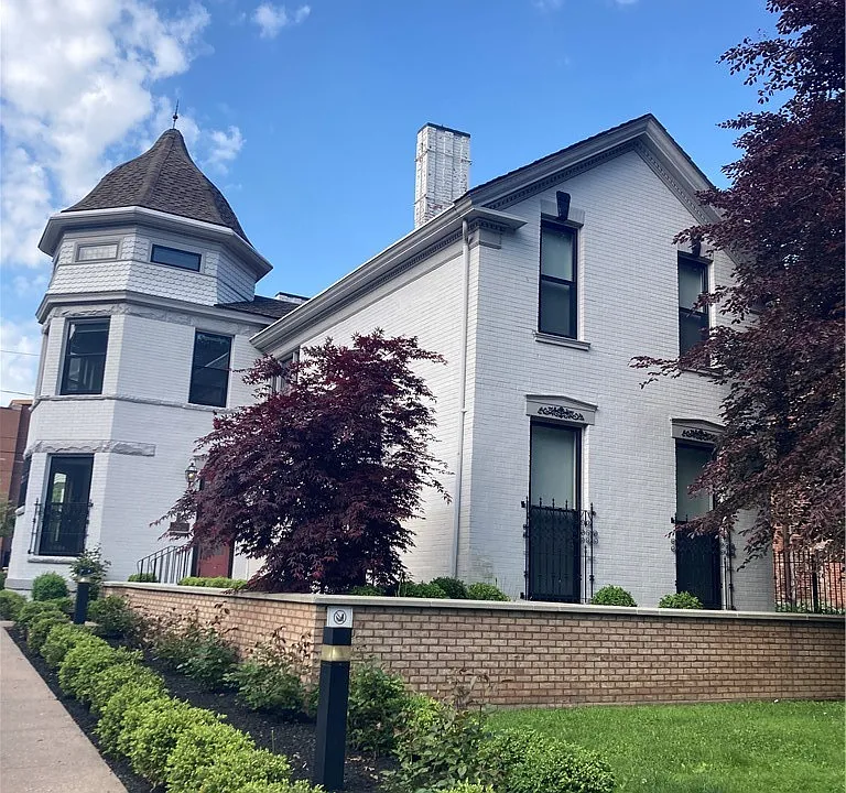 61 Johnson Park #2