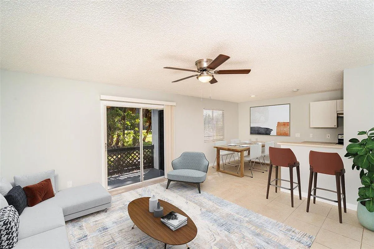 2 bed, 972 sqft, $1,650 — Photo 2